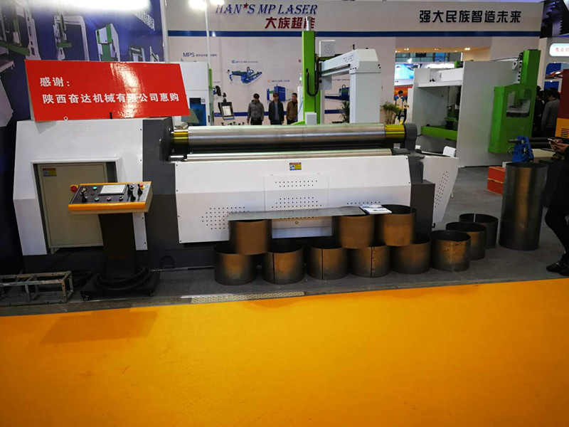 卷板機的上工作輥是完成卷制的核心部件